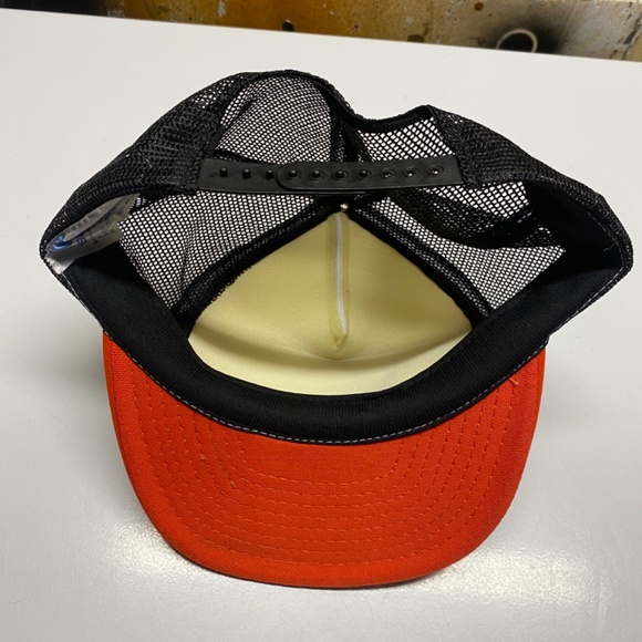 Vintage trucker hats - Picture 6 of 6